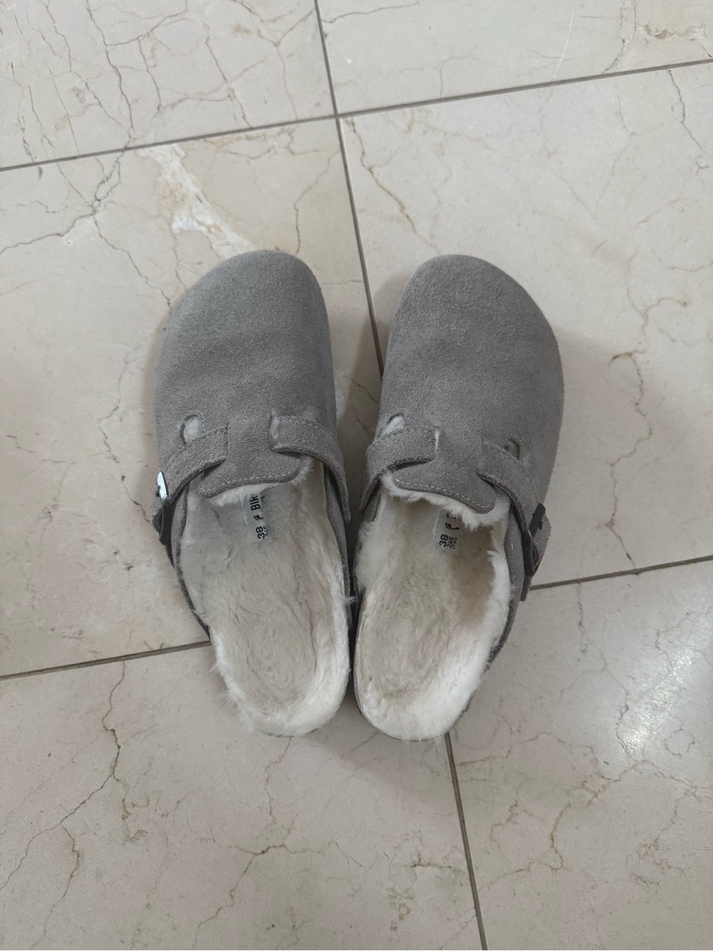 Birkenstock Boston Genuine Shearling
Lined Clog in STONE COIN SUEDE